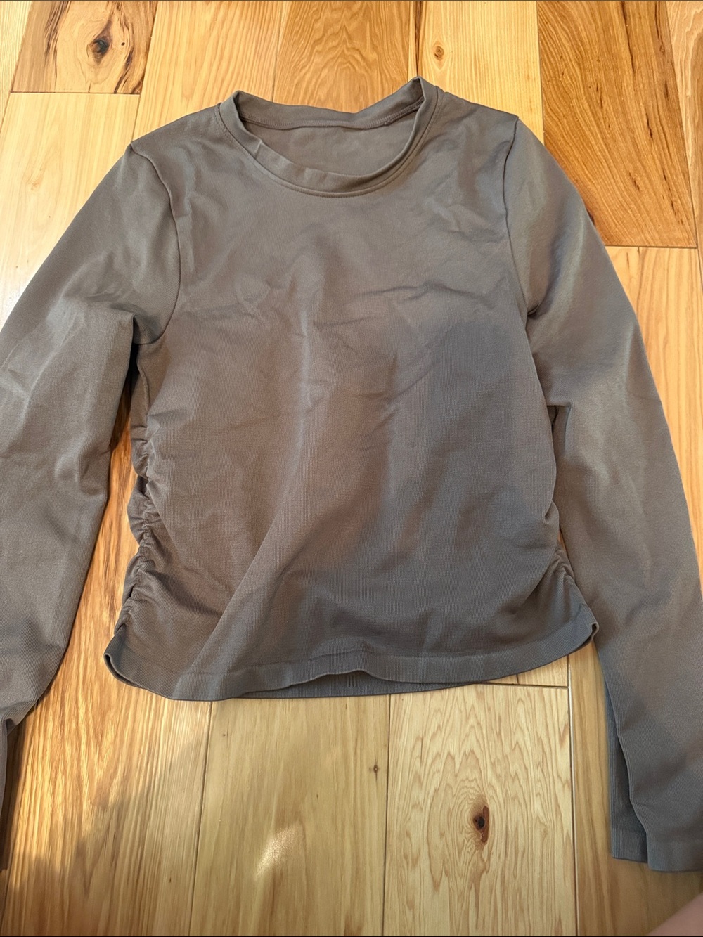 Women’s Long-Sleeve Crewneck Top in Taupe with Side Ruching